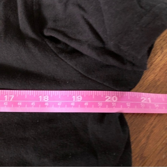 Star Wars: The Mandalorian white short sleeve graphic tee in size M - Picture 5 of 6